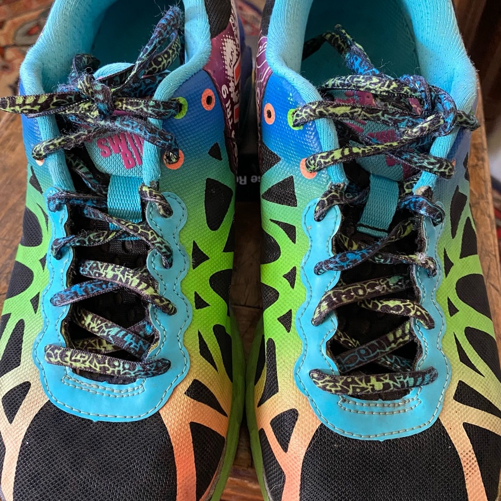 Womens Asisc Multicolor Gel—Noosa Tri 9 Sneakers.  -size 9